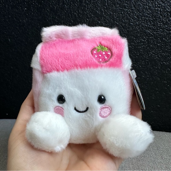 4” Palm Pals - Fresa the Strawberry Milk 🍓🥛 NWT - Picture 6 of 6